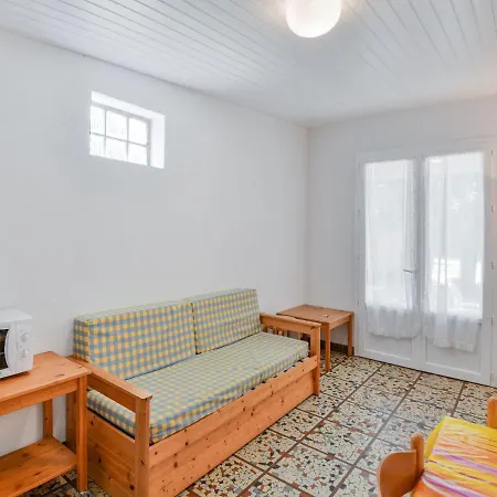 Gite In Holiday Park With Swimming Pool Holiday home *