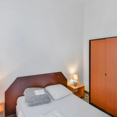 Gite In Holiday Park With Swimming Pool Vakantiehuis *